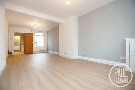 Somerton Avenue, Lowestoft, NR32 - Photo 2