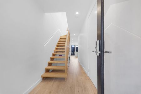 3/24 Carr Street, Brighton East VIC 3187 - Townhouse For Rent | Domain - Photo 3