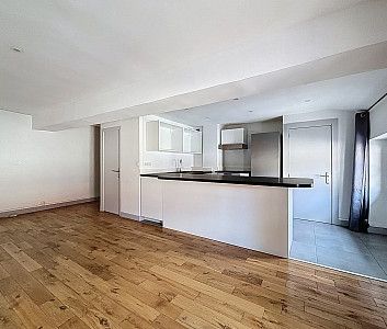 T2 - LYON 6 - Photo 6