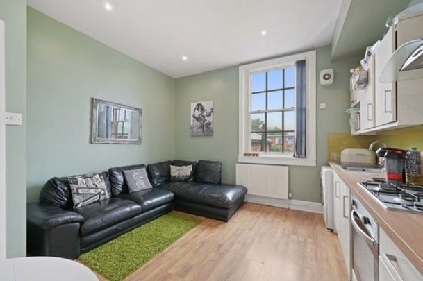 Avenham Terrace, Preston - Photo 1