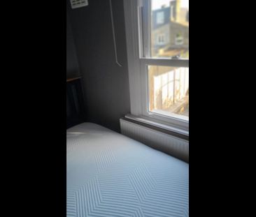Room in a Shared Flat, Hargwyne Street, SW9 - Photo 5