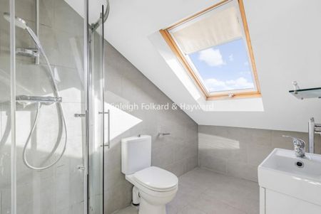 3 bedroom flat to rent - Photo 5