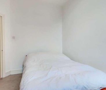 Blythe Road, Brook Green, W14 - Photo 4