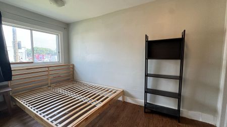 For Lease - 4738 Huron Street, Niagara Falls, Ontario - Photo 2