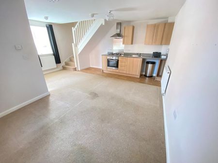 2 bedroom townhouse to rent - Photo 4