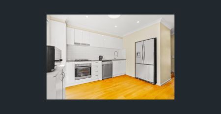 Modern 3-Bedroom Townhouse in Prime Glenfield Location - Photo 3