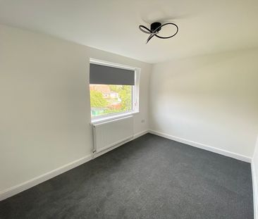 Edgemoor Close, Upper Killay, Swansea, SA2 - Photo 4