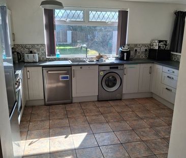 Room in a Shared House, Ashton Drive, BS3 - Photo 6