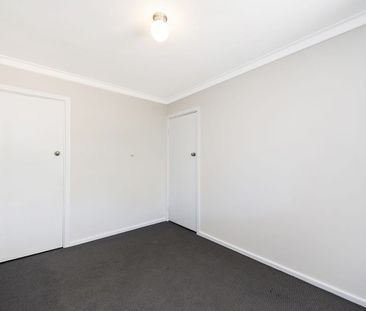 Spacious Family Living in a Prime Hamersley Location - Photo 4