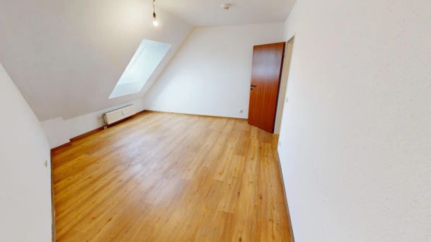 Schicke 3 Zimemrwohnung mit Wintergarten und Stellplatz - Foto 1