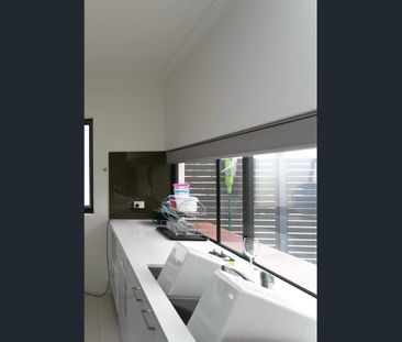 2 bedrooms, 1 bathrooms, 1 car-bay - Photo 5