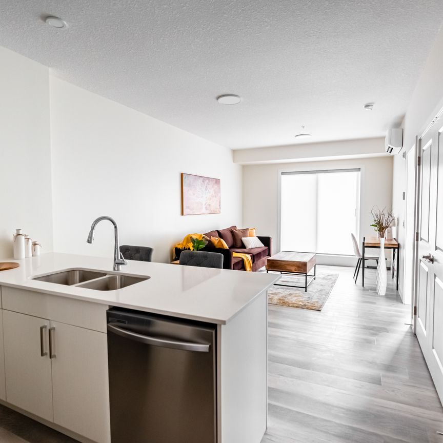 14005 28 Avenue SW, Edmonton, AB, Paisley - Photo 1