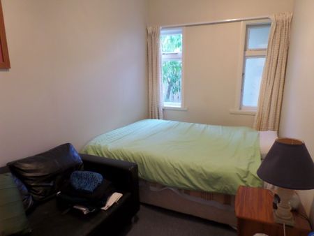 One bedroom unit, located in a secure complex, complete with an electric gate. - Photo 5
