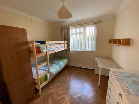 Hendy Close, Sketty, Swansea, SA2 - Photo 3