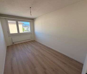 Helle 3.5-Zimmer-Wohnung mit Balkon und Kamin in Au SG - Foto 3