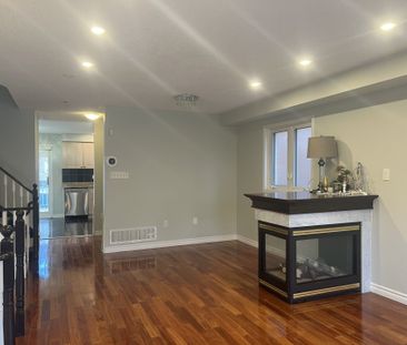 For Lease - 15 Orchid Road, Markham, Ontario - Photo 2