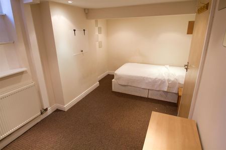 Thornville Mount, Hyde Park, LS6 1JX, Leeds - Photo 2