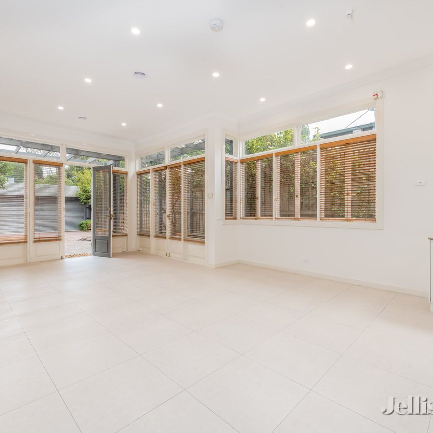 971 Rathdowne Street, Carlton North - Photo 1