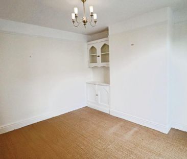 4 bedroom semi-detached house to rent - Photo 5