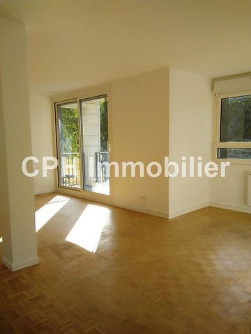 Beau T4 de 69 m² + balcon orienté Ouest, dans résidence familiale avec un Parc de 6ha avec tennis, au ... Louveciennes (78430) - Photo 2