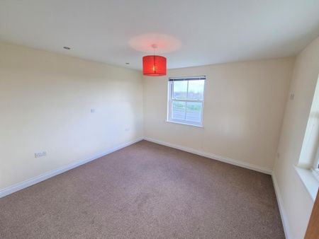 4 bedroom detached house to rent - Photo 5