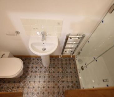 2 bedroom barn conversion to rent - Photo 1