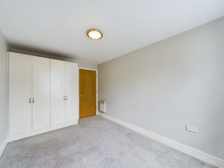 2 bed to rent in St. Davids Square, London, E14 - Photo 5