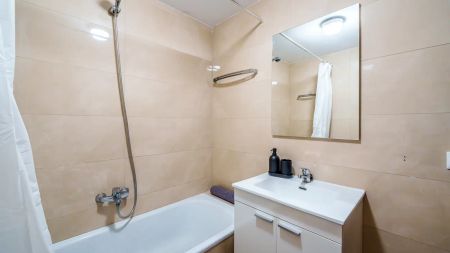 Room in a shared 10-bedroom apartment for rent in Cruz del Humilladero. - Photo 5