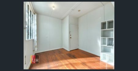 Affordable Studio Living In Ashgrove. Walk To Shops And City Bus - Photo 3