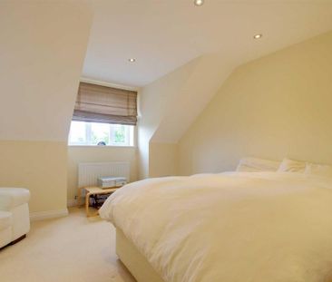 4 bedroom townhouse to rent - Photo 2