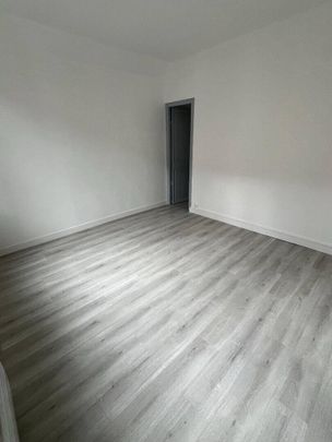 Location appartement 2 pièces 45 m² à Pont-de-l'Arche (27340) - Photo 1