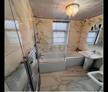 3 Bed Semi-Detached House, Wychwood Avenue, LU2 - Photo 6