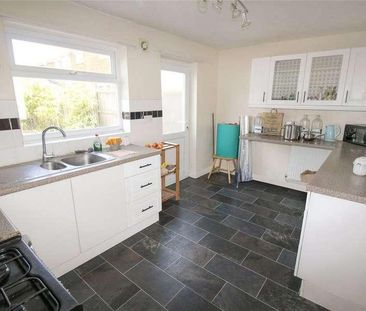 Mellow Ground, Swindon, Wiltshire, SN25 - Photo 6