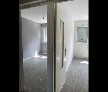 Location Appartement 3 pièces 61 m² Issoudun - Photo 5