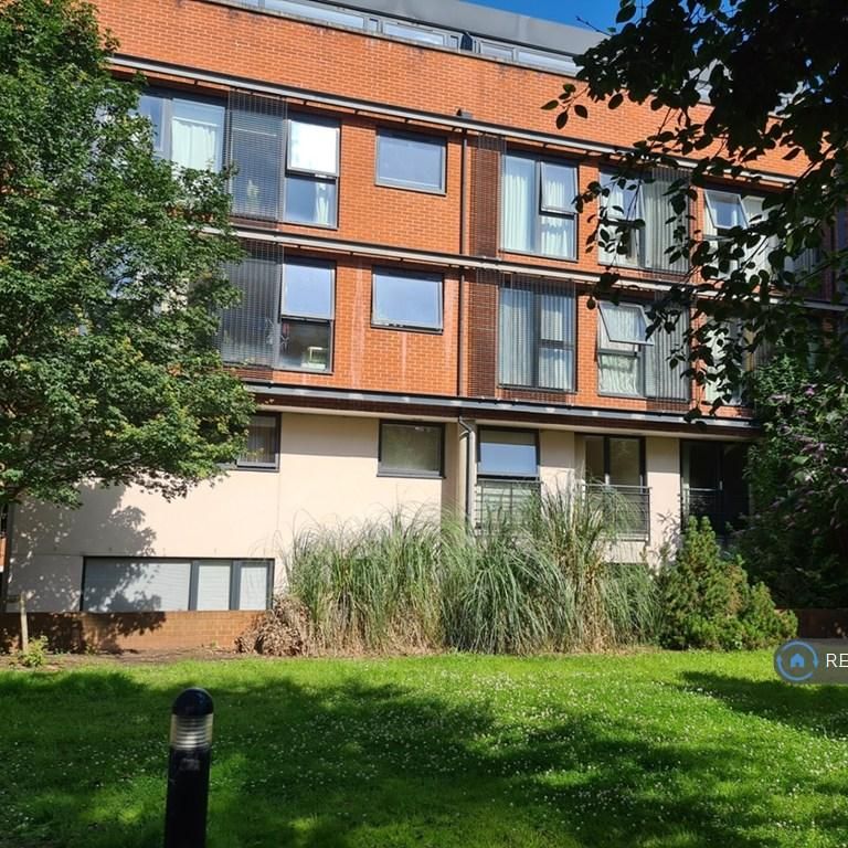 1 bedroom flat to rent - Photo 1