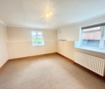 6 bedroom detached house to rent - Photo 4