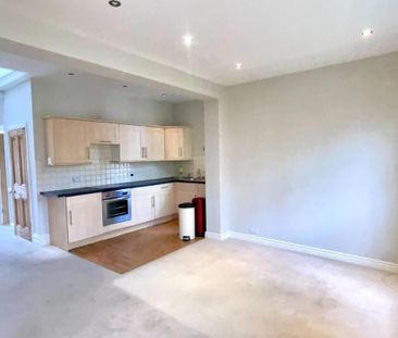 3 bedroom maisonette to rent - Photo 5