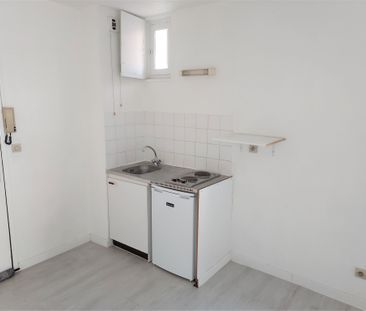 Location Appartement 1 pièce 23m² AIX EN PROVENCE 90ème - Photo 1