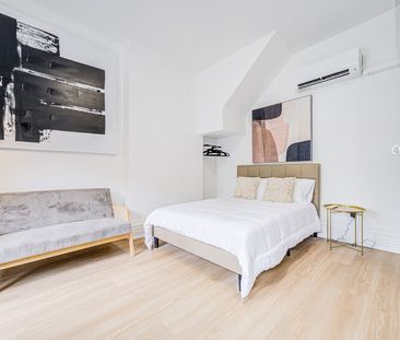 Parliament Street - Photo 5