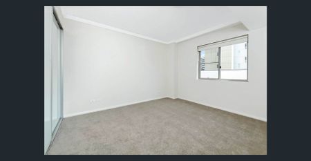 Modern One Bedroom Apartment with Parking - Photo 5