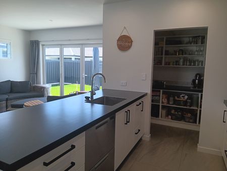 Meech Way, Frimley - Photo 4