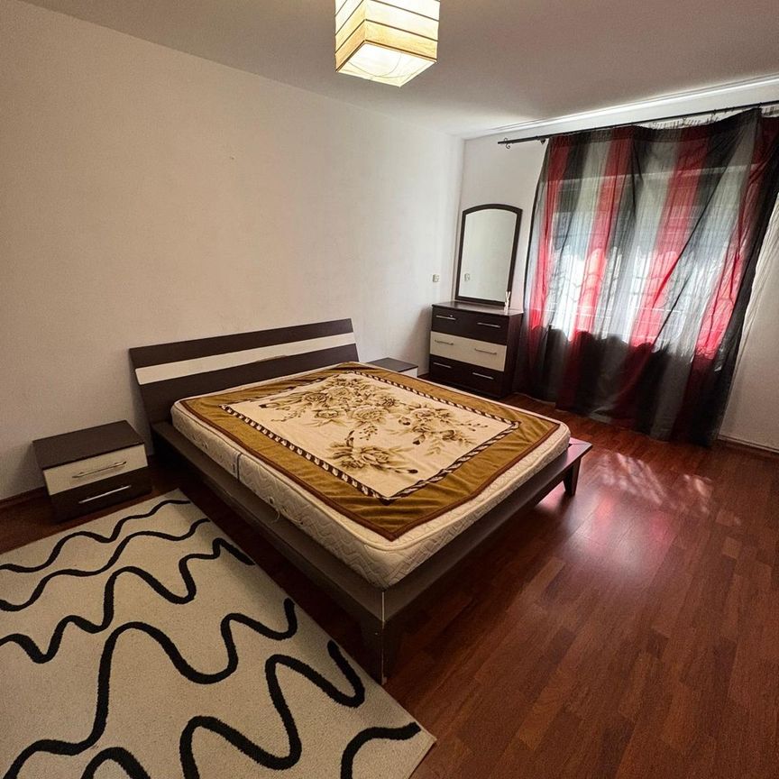 2 camere de inchiriat zona podul de fier paduri 430 euro liber - Fotografie 1