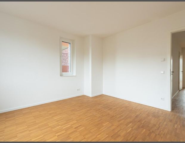 Neuwertige, HELLE & MODERNE 2-Zimmer Wohnung mit Balkon und EBK! - Foto 1
