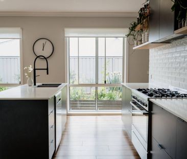 QUALITY FAMILY HOME! - Photo 5