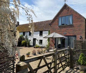 2 bedroom barn conversion to rent - Photo 2