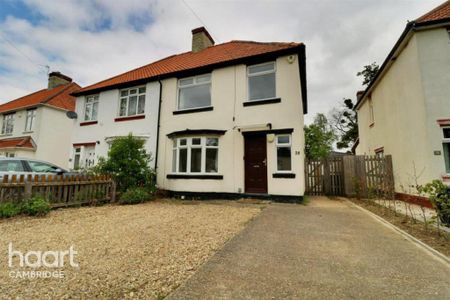 4 bedroom semi-detached house to rent - Photo 5