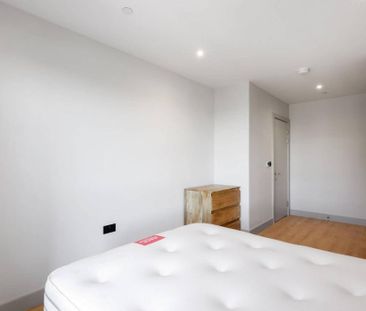 3 bedroom flat to rent - Photo 6