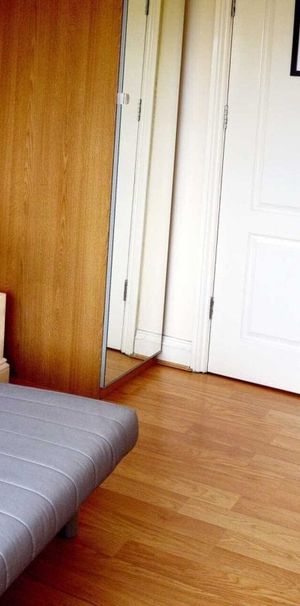 High Street, LONDON - Photo 1