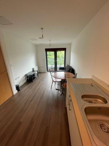 1 Bed Flat, Lee High Road, SE13 - Photo 4