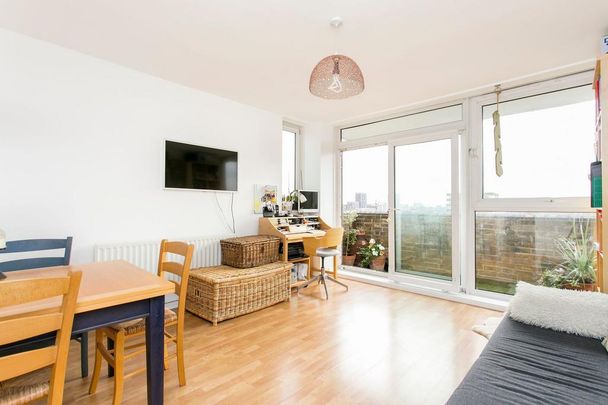 1 bedroom flat to rent - Photo 1